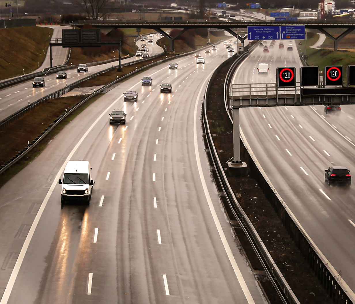 Abstand Auto Straße